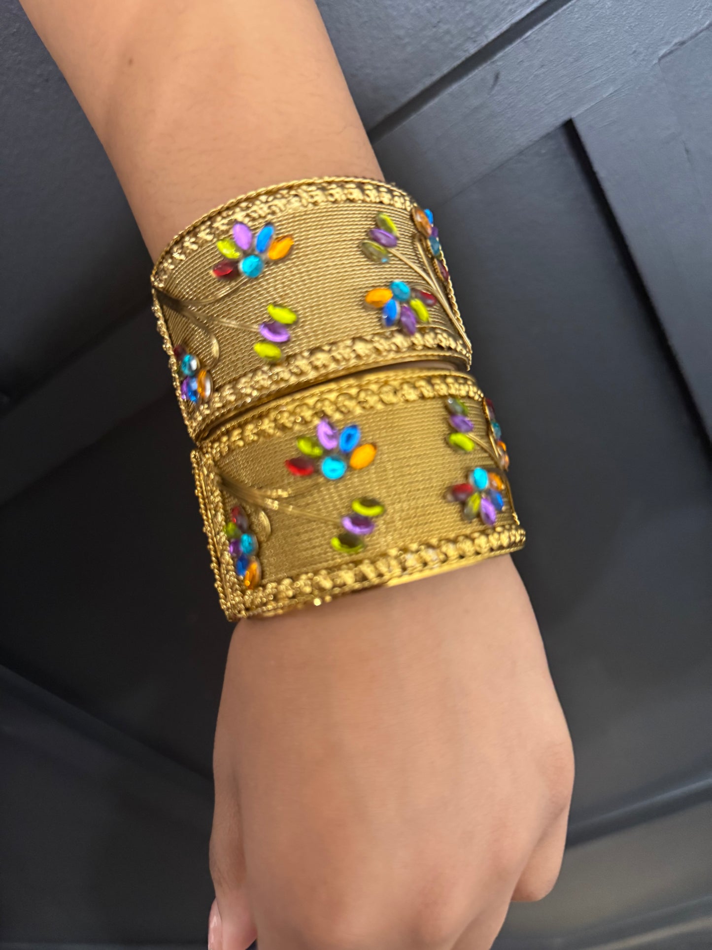FLORAL CUFF BRACELET